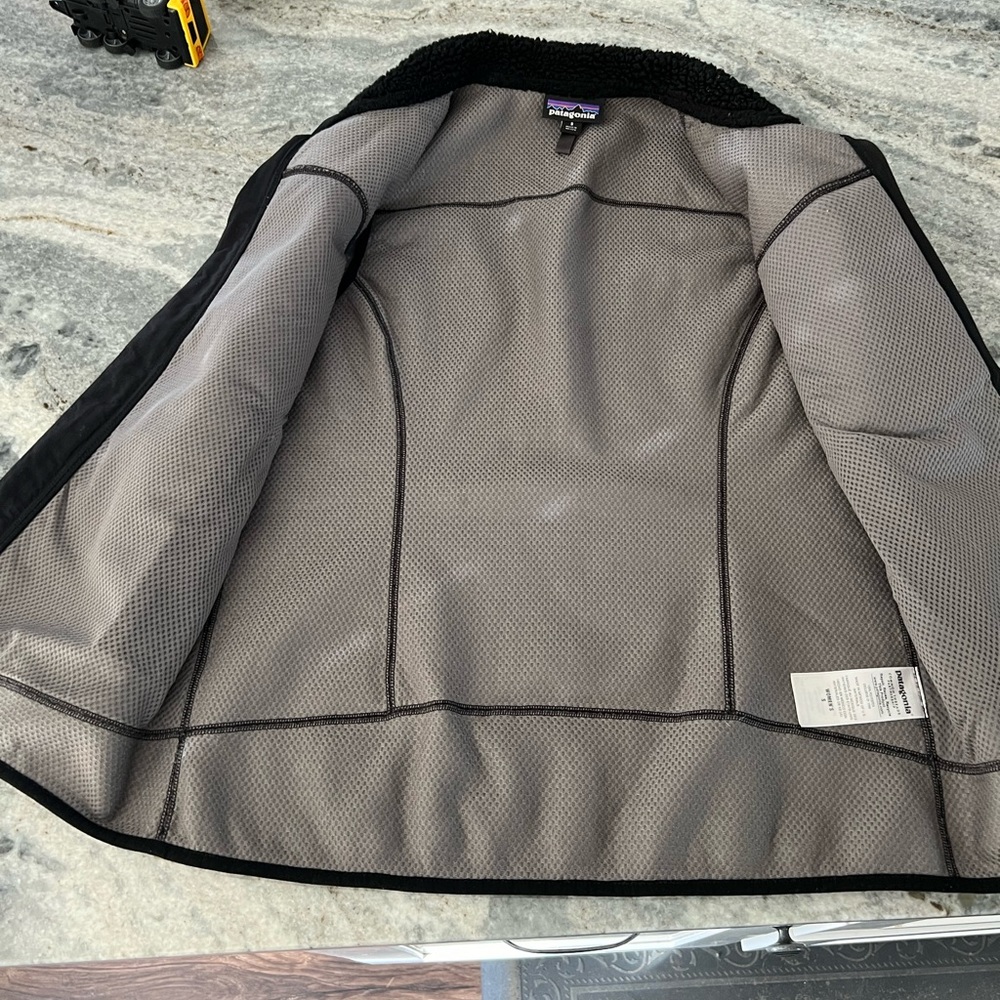 Patagonia Women's Black Pile Fleece Vest Size S - Picture 5 of 7